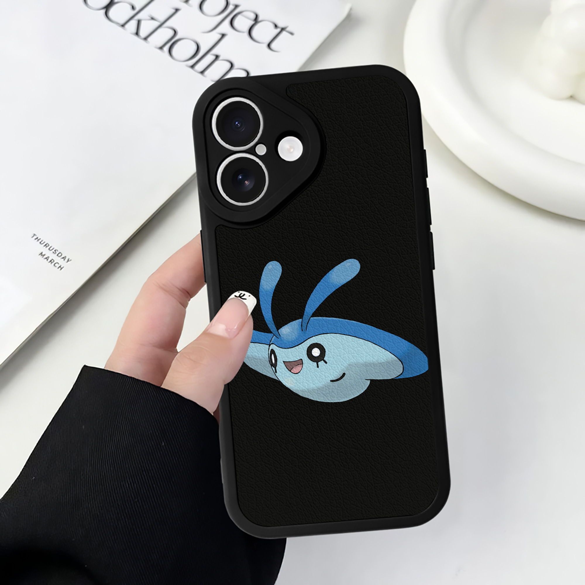 （画像用） ポケットモンスター Pokémon 【iPhone 16シリーズ対応】シリコンスマホケース（レザー調） 材質：シリコン
